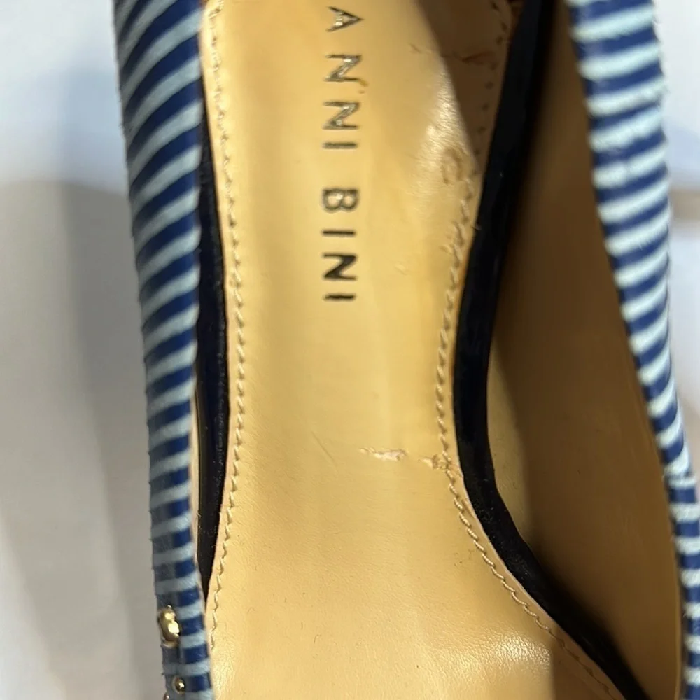 Gianni Bini Embellished Stars & Stripes blue & white Platform Heel Size 8.5